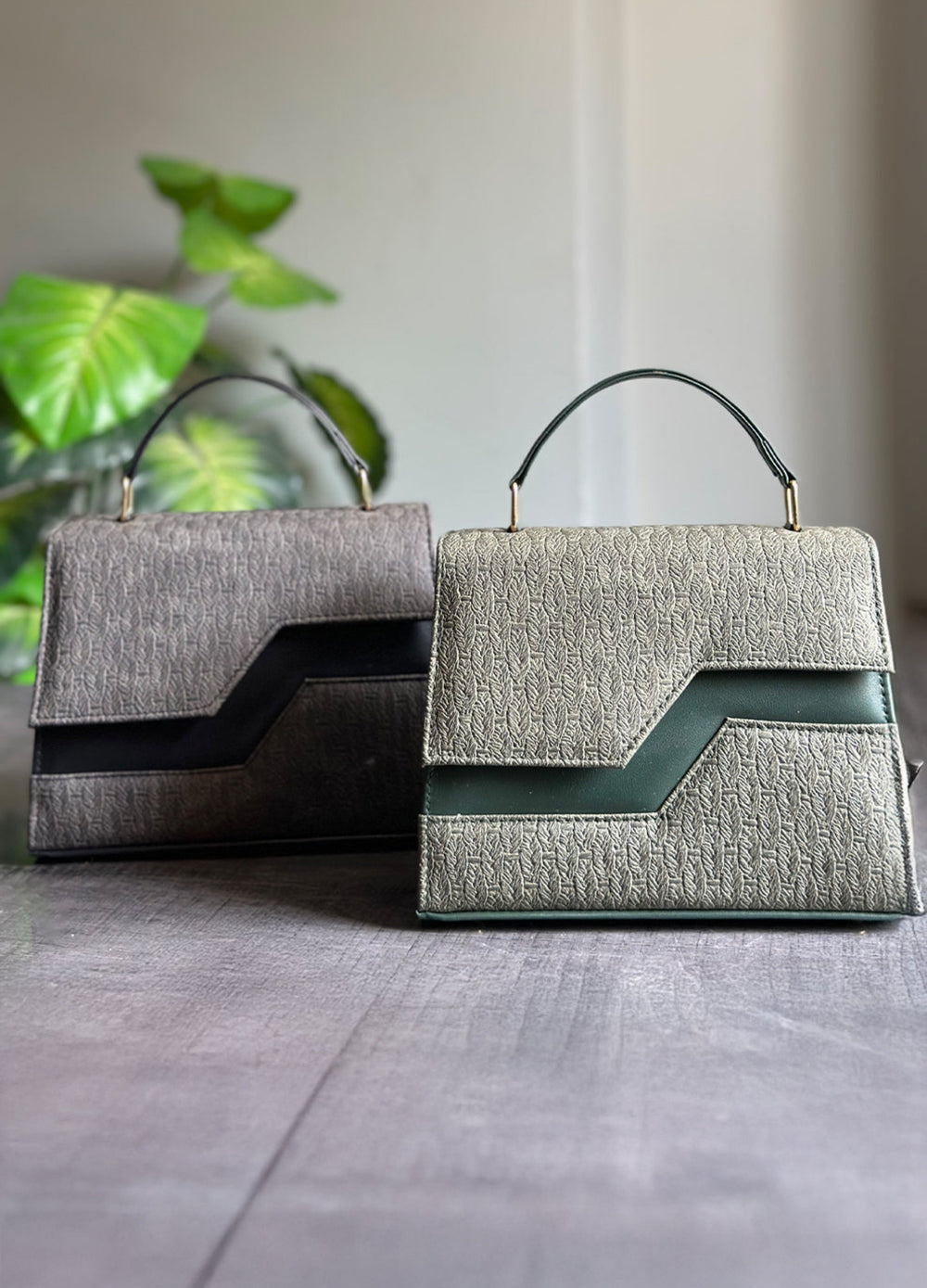 LYANA HANDBAG - BLACK - M188