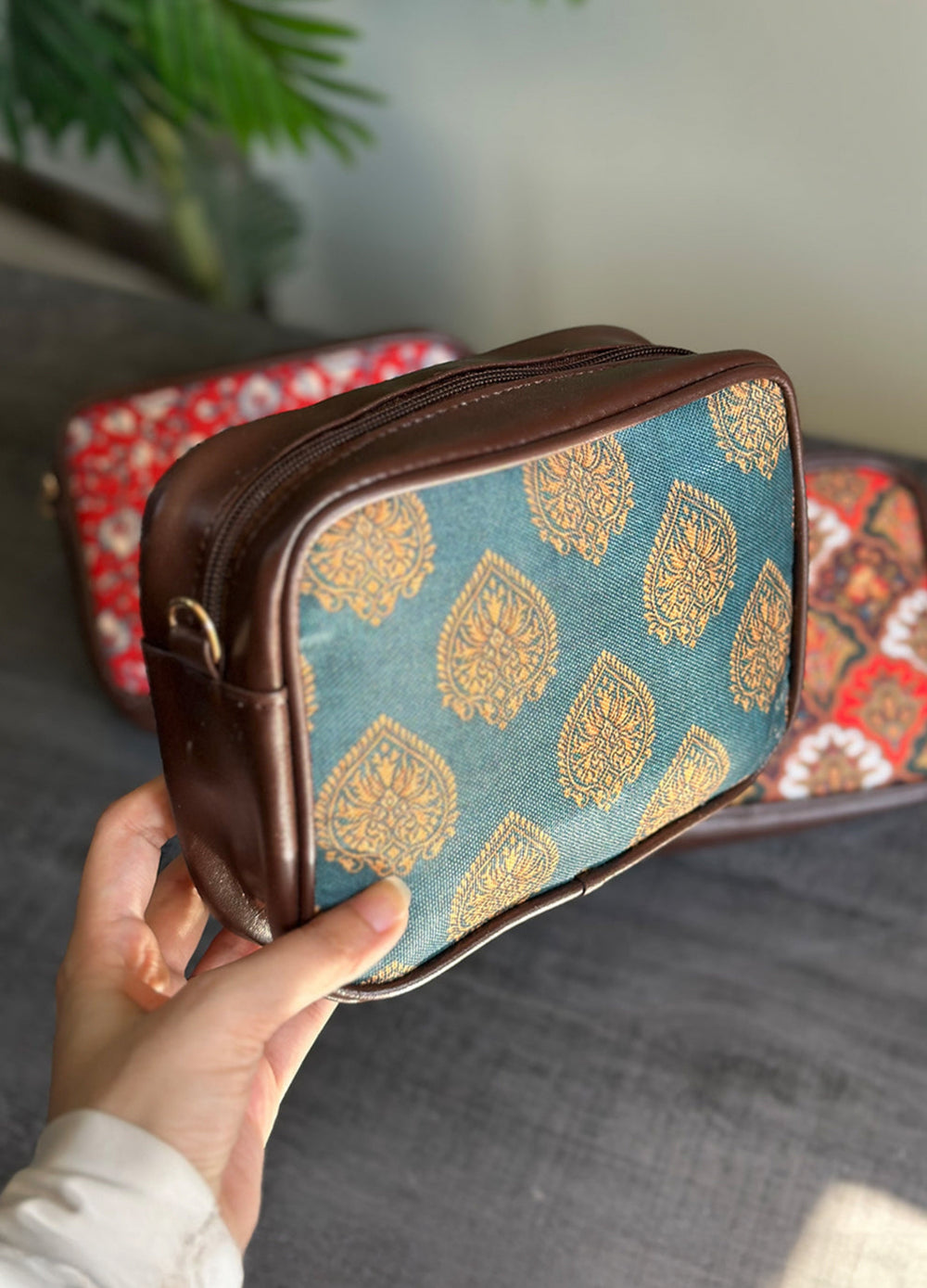 ROYAL ETHNC CROSSBODY - M181