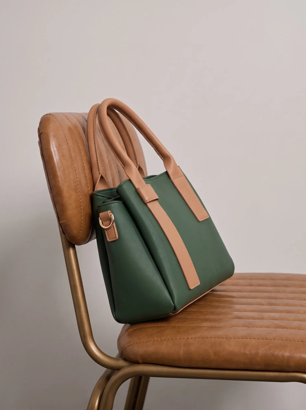 WestStyle Roma green dual tone shoulder bag showing structured body and detachable strap classy shoulder bag for women Pakistan