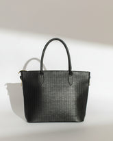 CROCODILE TOTE - BLACK - M142