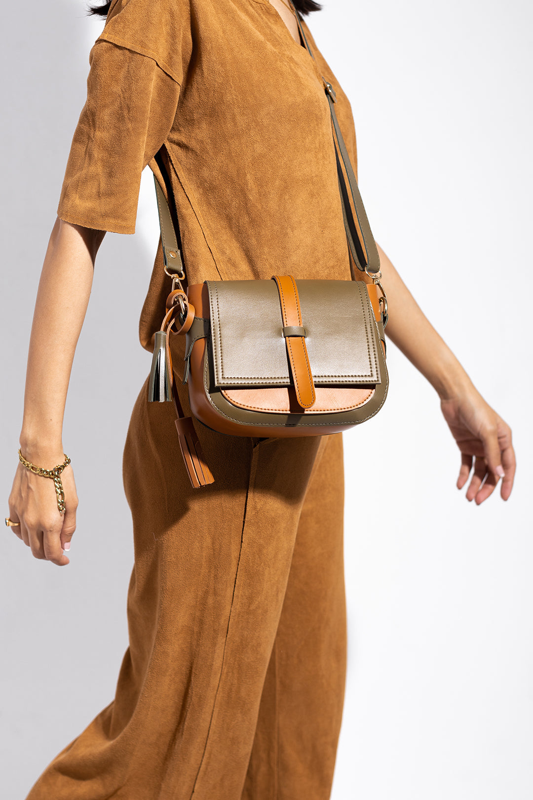 CROSSBODY BAG - M006