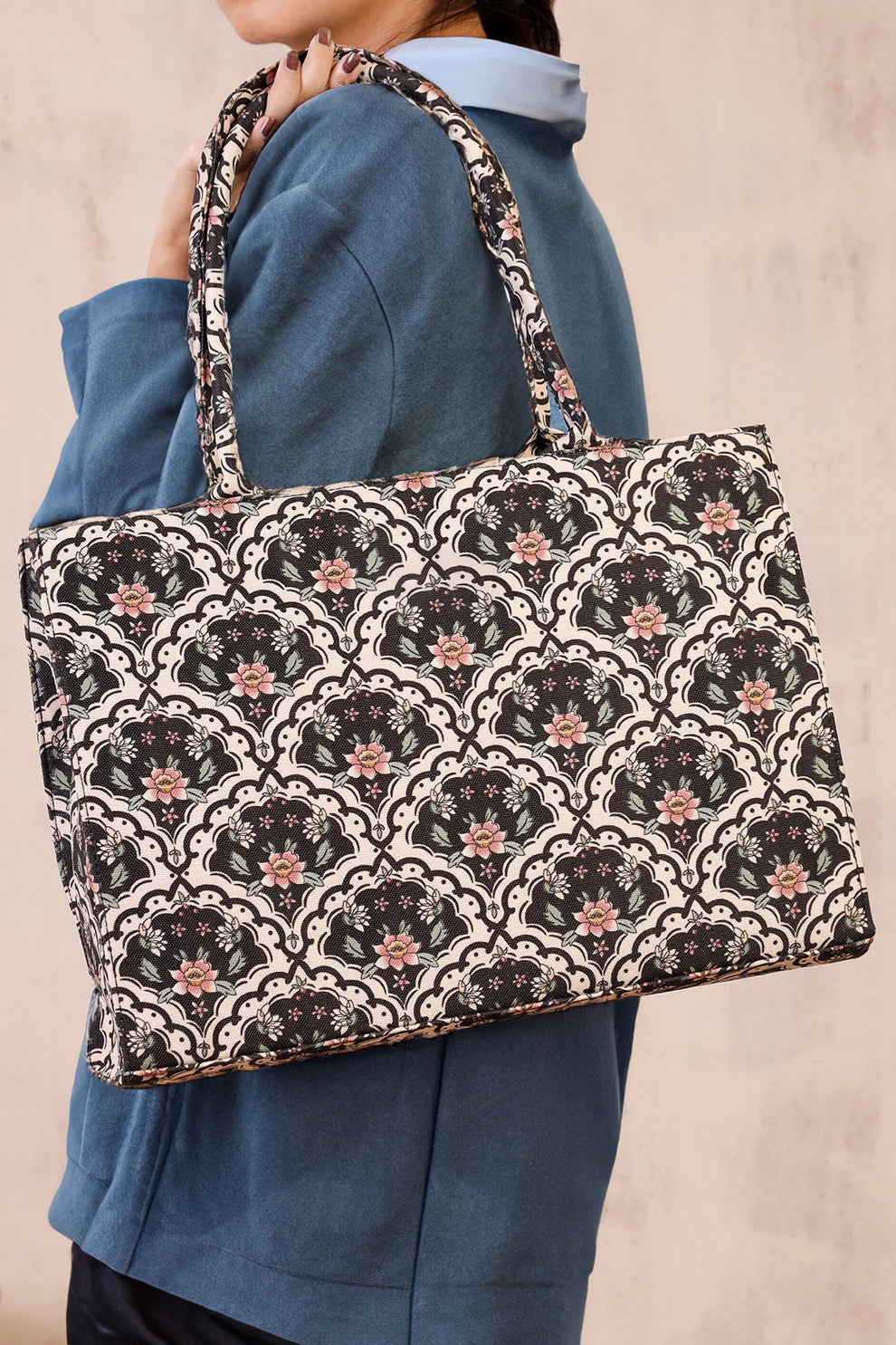 FLOWER ARC CANVAS - M105 