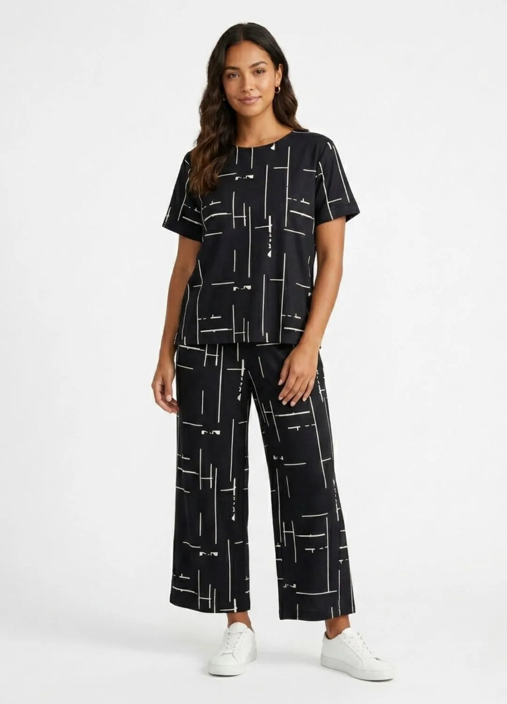 CAPRI-Model-Wearing Suit