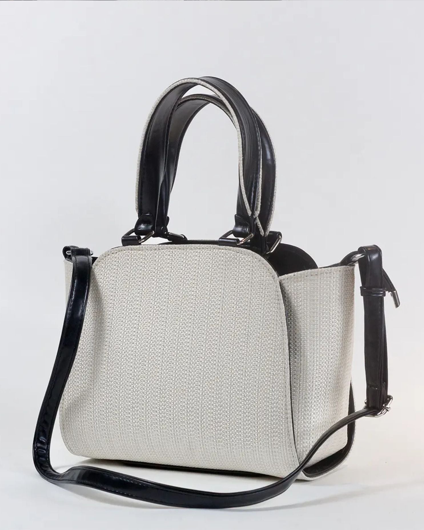 WestStyle Handbags in Pakistan