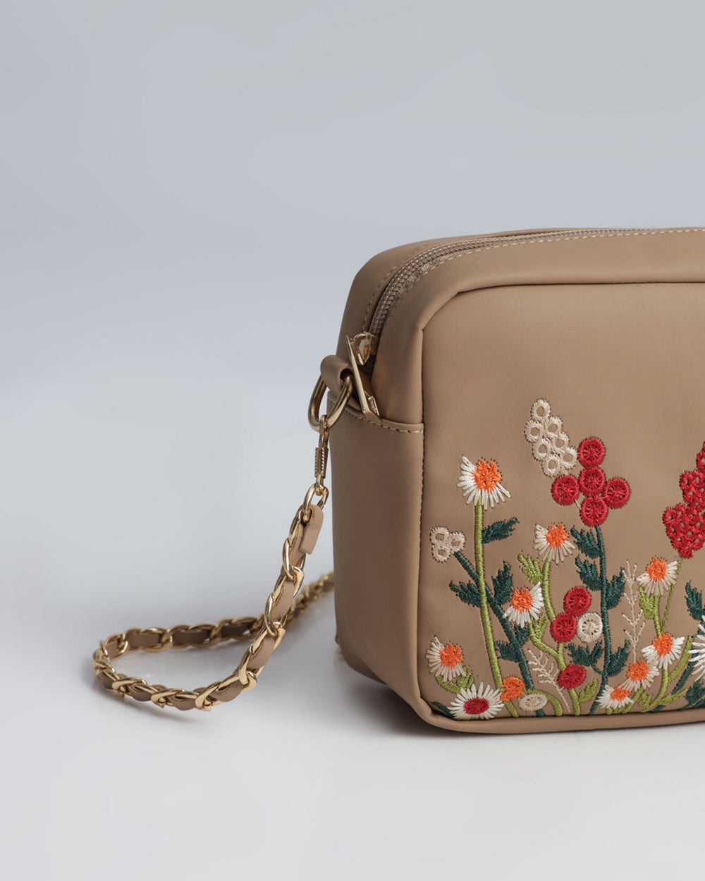 Gipso-Beige-M161-close