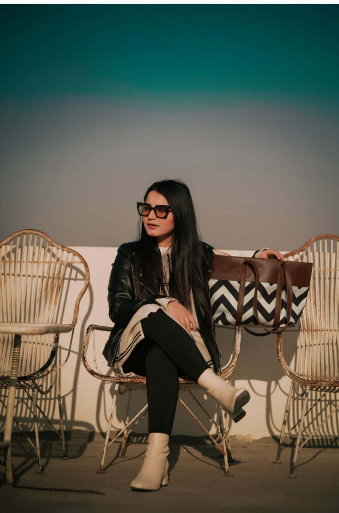 ZIGZAG TOTE - BROWN - M078