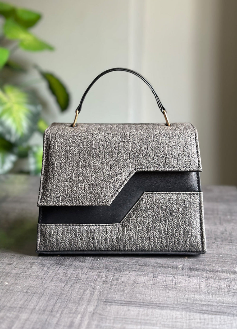 LYANA HANDBAG - BLACK - M188 
