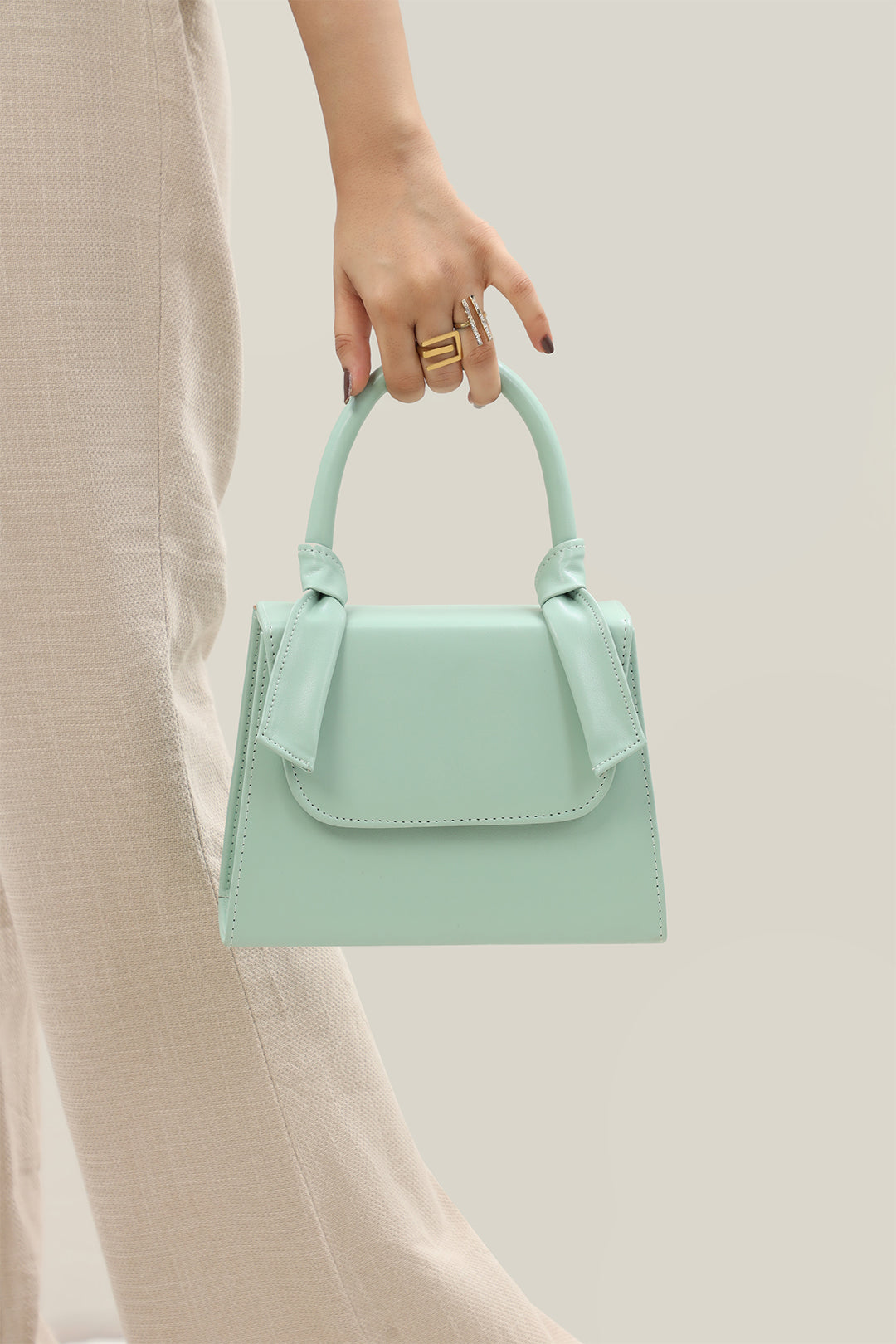 KNITTED CROSSBODY - BLACK - M044 WestStyle