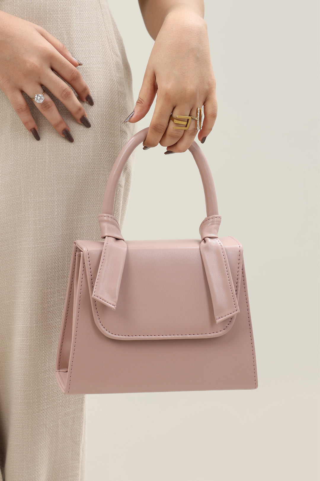 KNITTED CROSSBODY - BLACK - M044 WestStyle