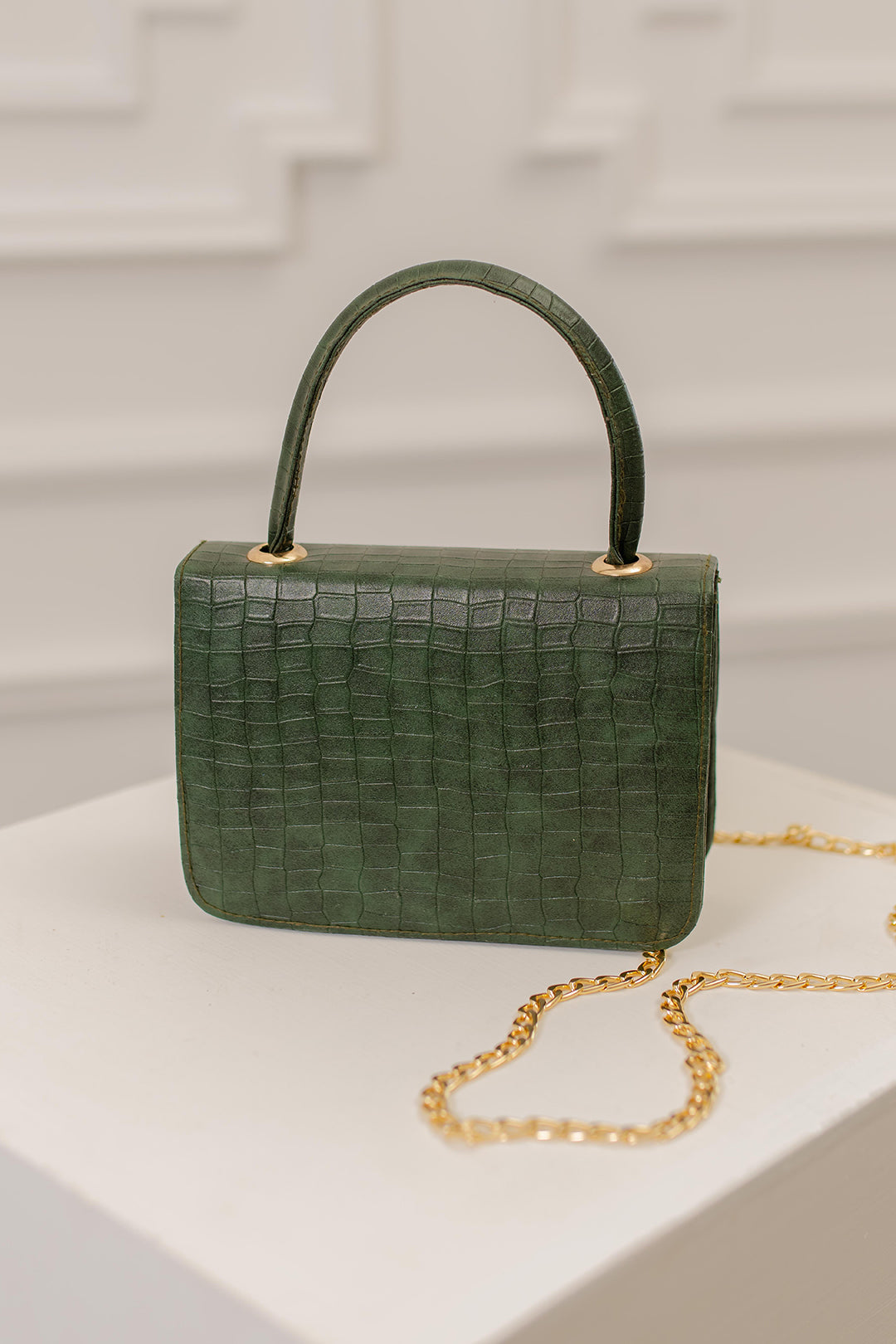 CROC CROSSBODY - BLACK - M029