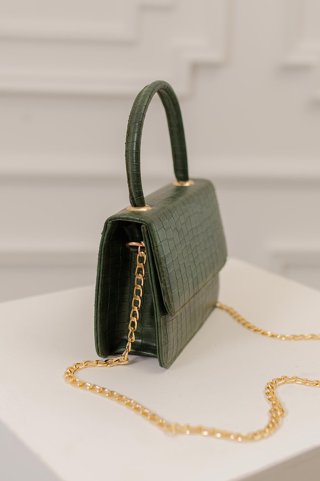 CROC CROSSBODY - BLACK - M029