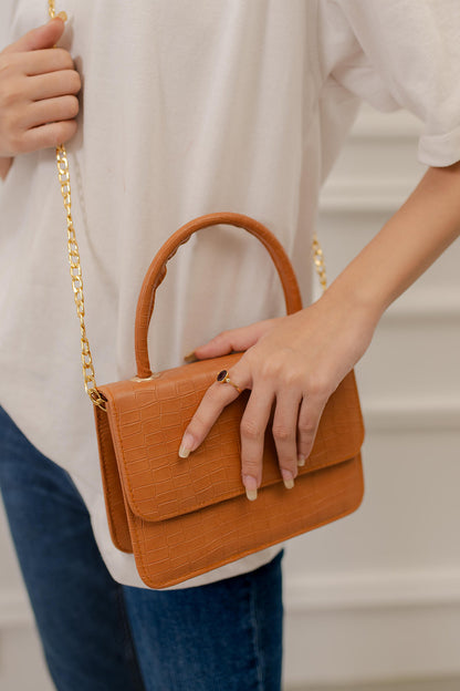 CROC CROSSBODY - BLACK - M029