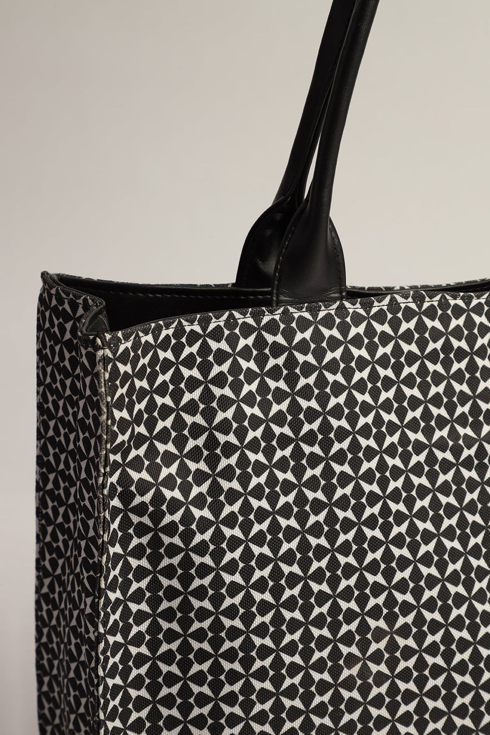 MONOCHROME CANVAS - M023 WestStyle
