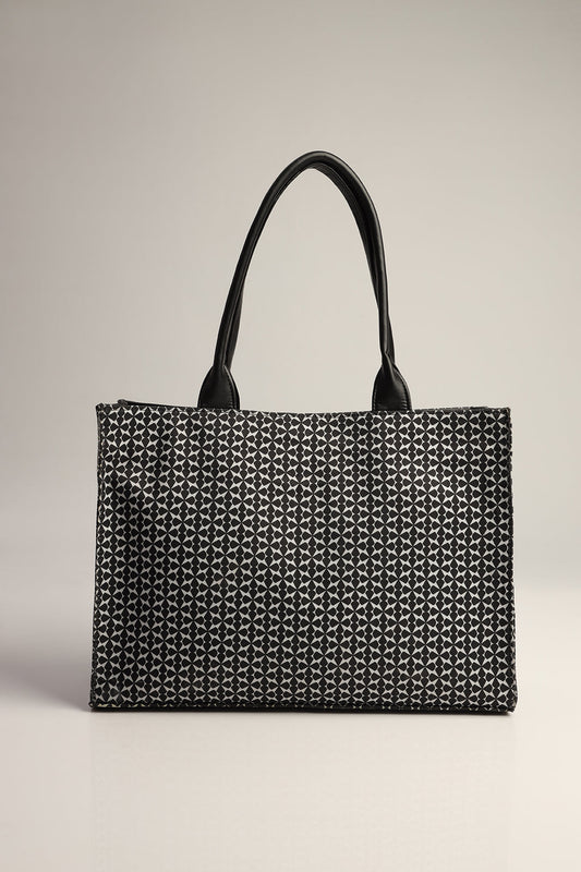 MONOCHROME CANVAS - M023