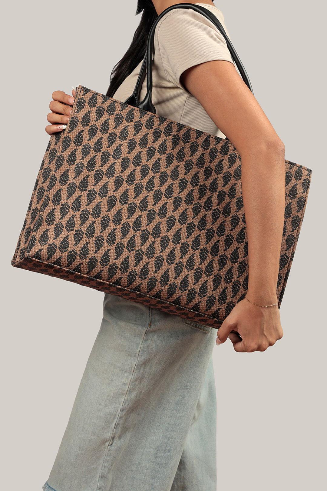 MONOCHROME CANVAS - M016 Muzeri