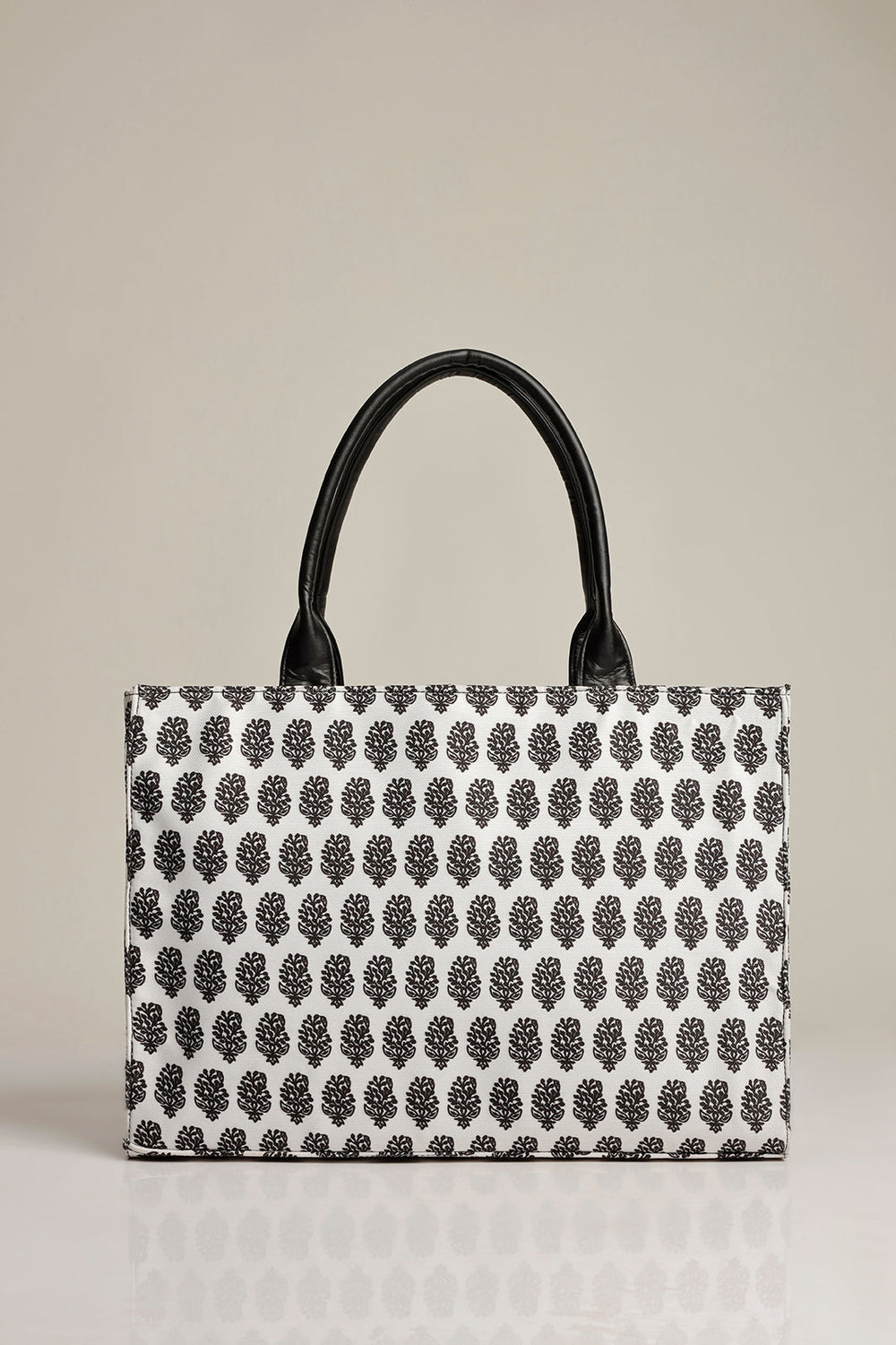 MONOCHROME CANVAS - M016 Muzeri