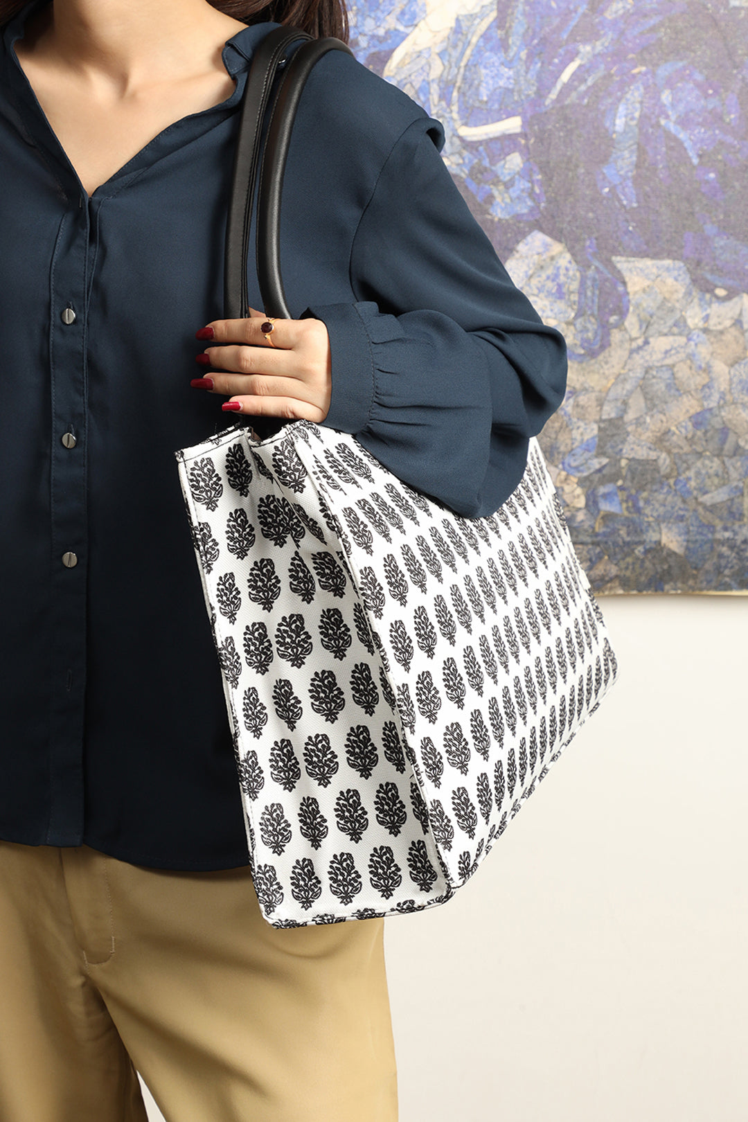 MONOCHROME CANVAS - M016 Muzeri