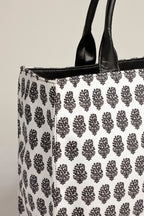 MONOCHROME CANVAS - M016 Muzeri