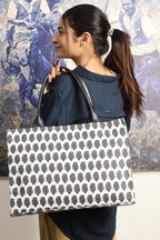 MONOCHROME CANVAS - M016 Muzeri