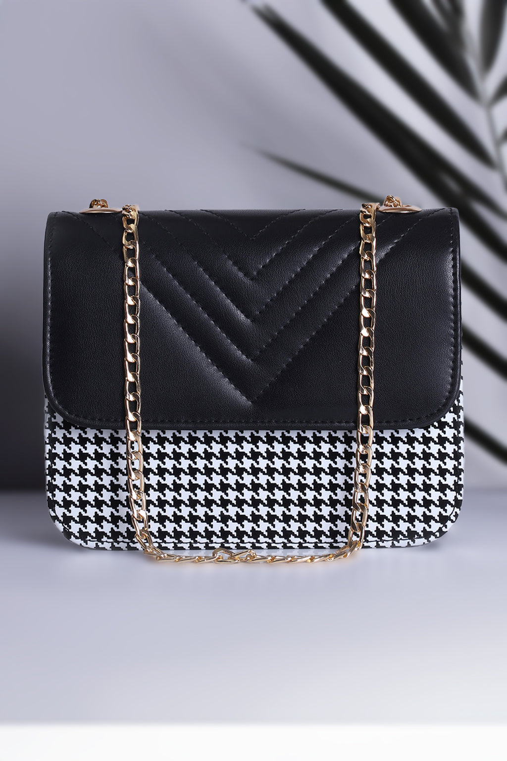 CHEVYFLAP SHOULDER - BLACK - M122