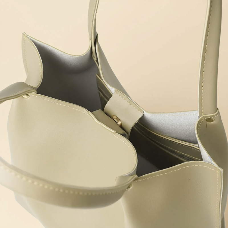 ECLIPSE TOTE - BLACK - M124
