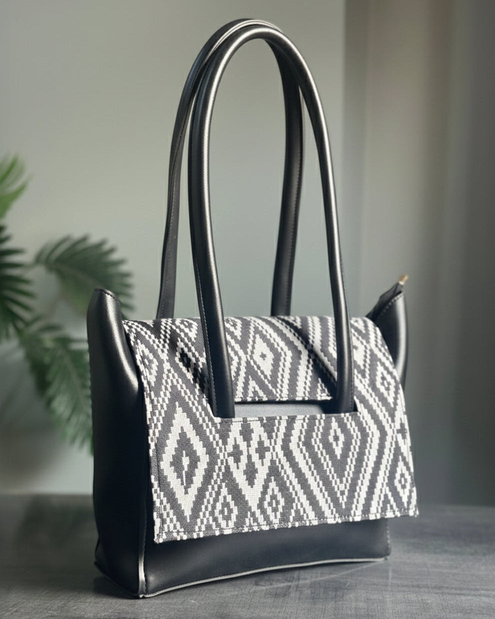 LONG STYLE SHOULDER BAG - BLACK - M163 