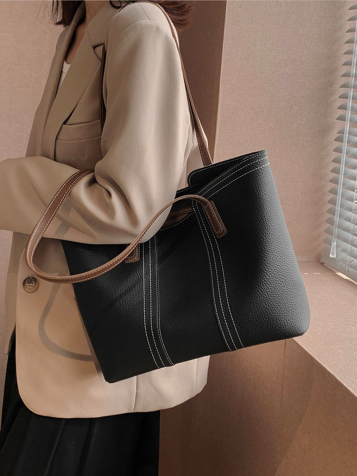 GRACE TOTE - BLACK - M077