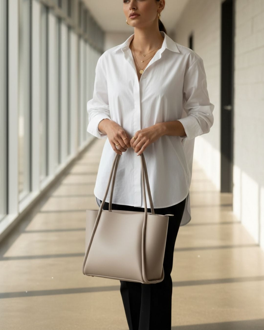 PYRAMID TOTE - BEIGE - M002