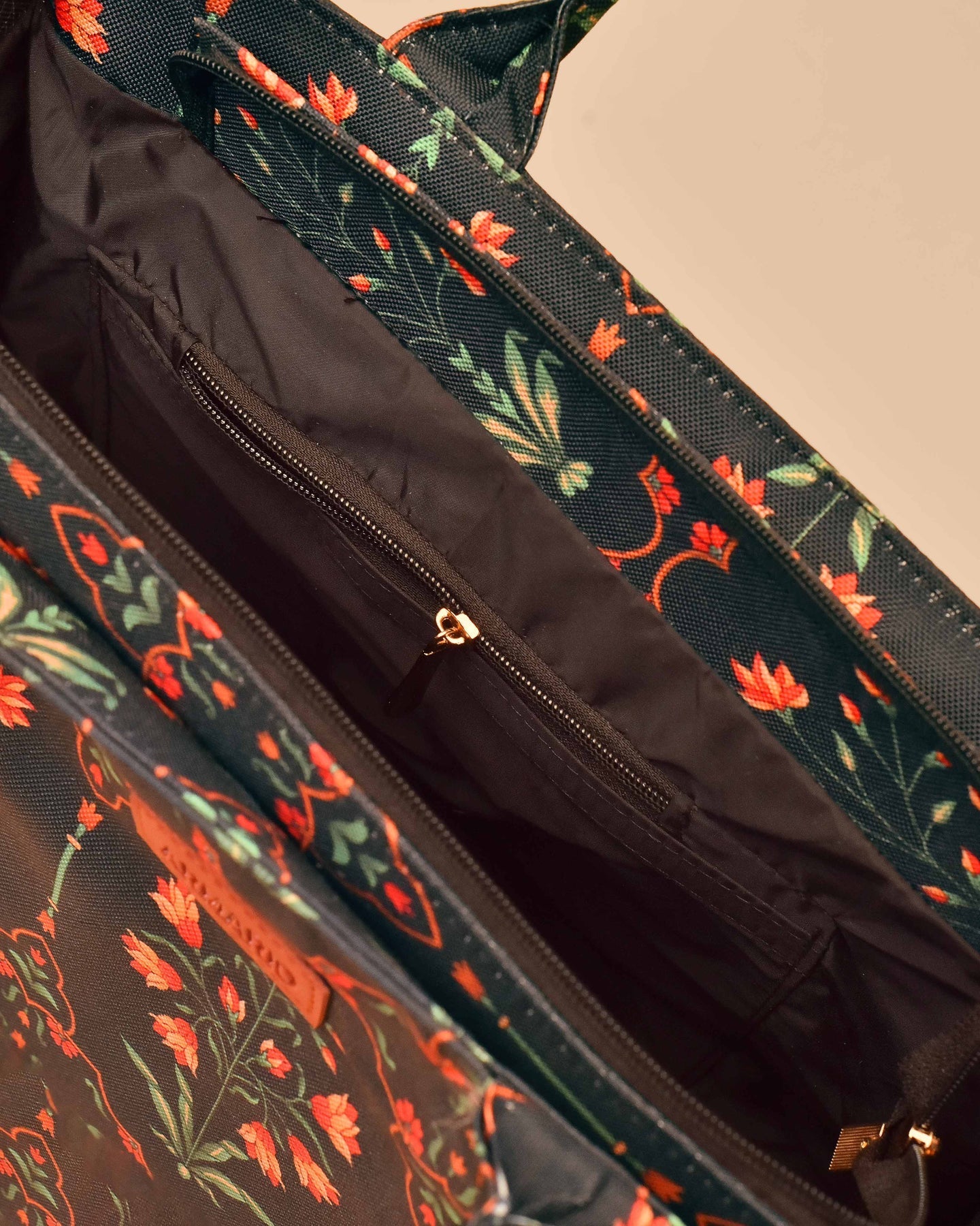 TAJ GULDASTA BAG - M013 WestStyle